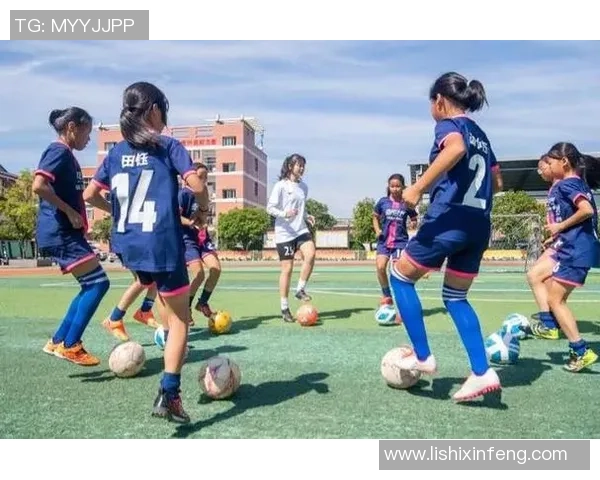 深圳足球队的耐力探秘:如何在激烈竞争中保持不败之地 深圳足球队的耐力探秘:如何在激烈竞争中保持不败之地